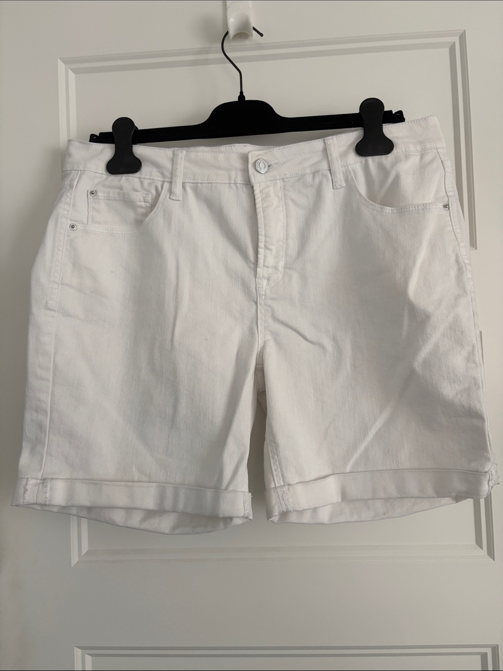 kenzie White Women's Bermuda Shorts